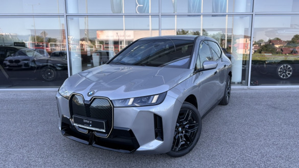 BMW iX xDrive60