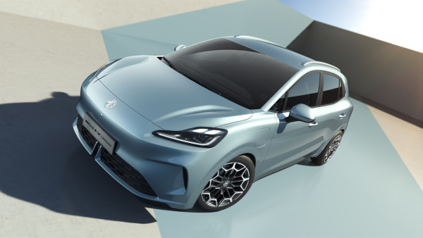 MG Motor prináša elektromobilitu pod Trenčiansky hrad.